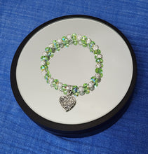 Load image into Gallery viewer, Love Mom - Handmade Bracelet
